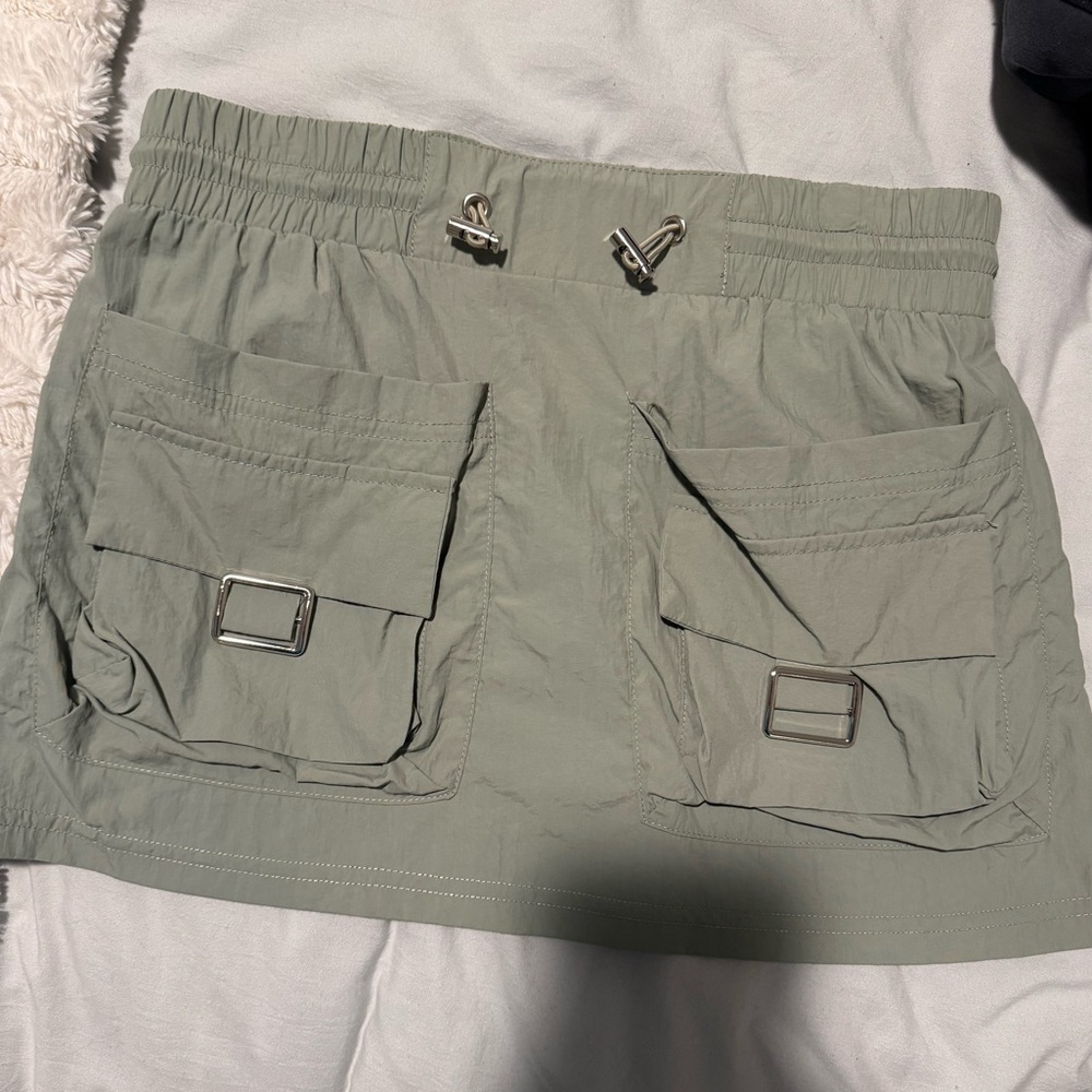 Green/khaki mini cargo skirt